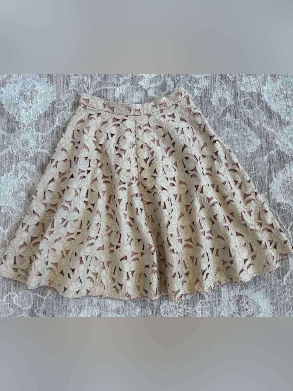 Ann Taylor Guipure Beige Blush Pink Flare 100% Cotton Floral Cut Out Knee Skirt - Picture 2 of 8